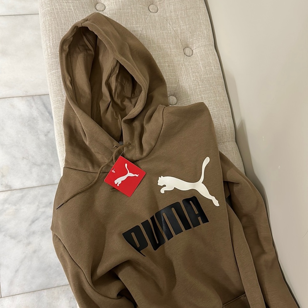 Brand New Puma Hoodie Sweatshirt - men’s medium